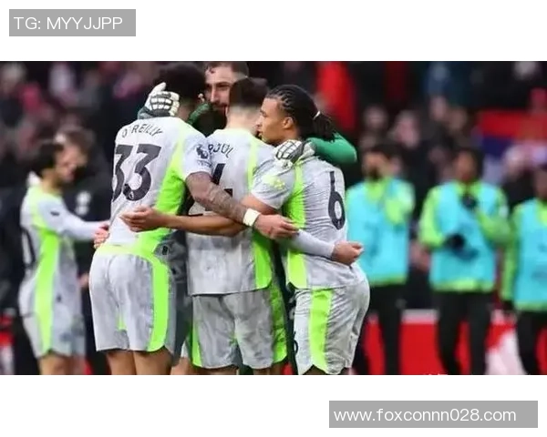 意甲焦点战曼城大胜巴萨神奇扑救引发争议与热议