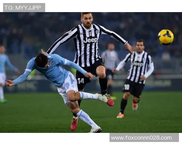 国王杯激战尤文与拜仁握手言和红牌事件引发全场热议