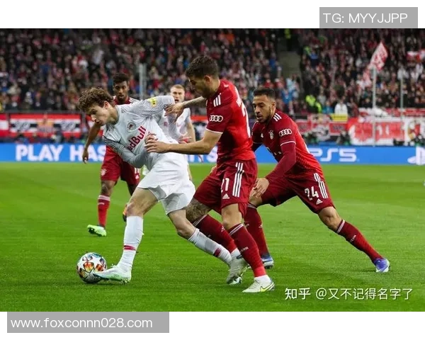 本菲卡友谊赛大胜巴萨3-0赛后点评引发热议与反思